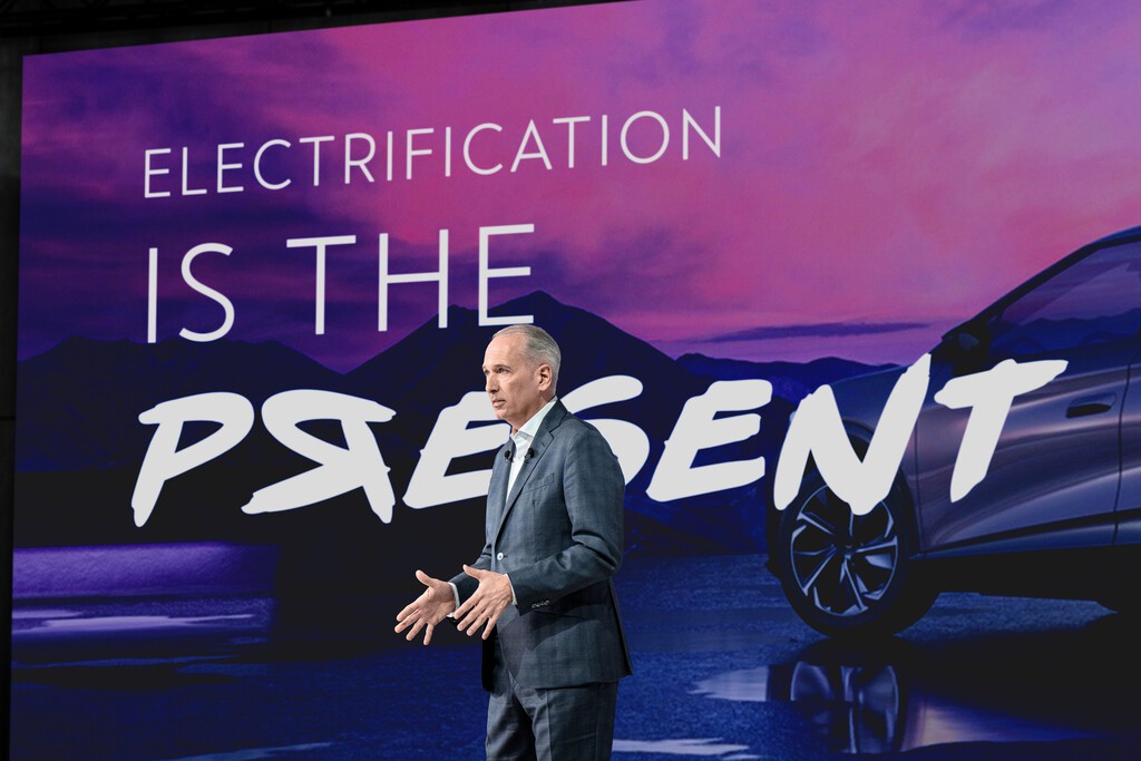 Si la pregunta es cómo Seat ha perdido el 100% de su beneficio en su mejor año, la respuesta es simple: coche eléctrico chino