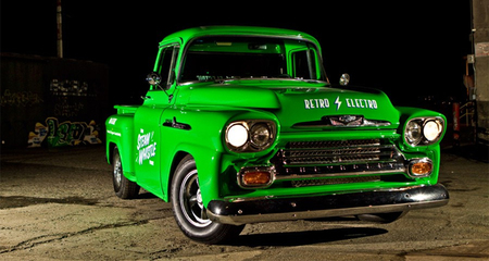 La conversión de una pickup clásica a eléctrica en una serie documental