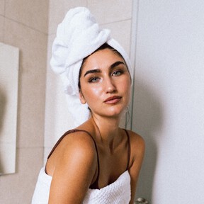 Cómo lavarse el cabello al revés: 4 pasos para dar más suavidad y volumen al pelo fino 