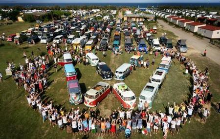 3000 "furgoneteros" Volkswagen se reunieron en Girona