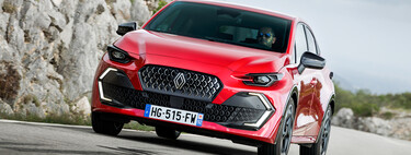 Renault mueve ficha con un nuevo coche anticrisis: el Renault Clio de GLP y etiqueta ECO con 1.450 km de autonomía