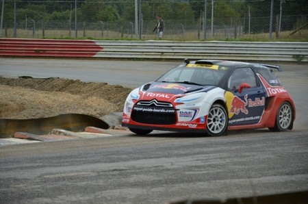 Sébastien Loeb continúa metiendo miedo a sus rivales en el Europeo de RallyCross