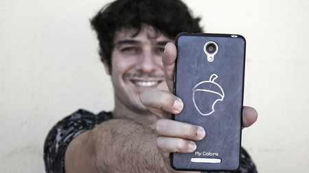 Zetta usa Cyanogen Mod, expresamente prohibido con fines comerciales