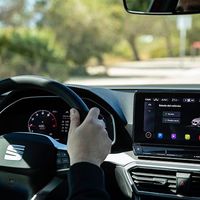 Al volante del nuevo SEAT León sin salir de casa: ya es posible 'subirse' en el compacto gracias a la realidad virtual