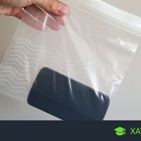 Cómo llevar el móvil a la playa sin que se llene de arena