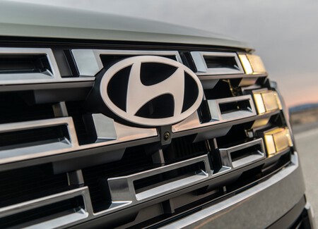 Hyundai Logo