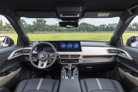 Mitsubishi Outlander Sport Interior