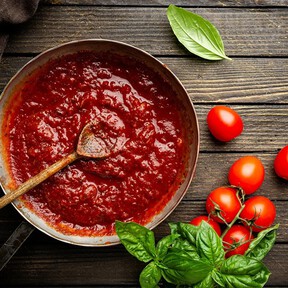 Para conseguir una salsa de tomate perfecta, lo que cuenta no es el tiempo de cocción, sino este detalle preciso 