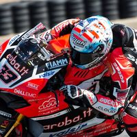 Marco Melandri se hace querer por Ducati y renueva para 2018 con el Aruba.it Racing de SBK 