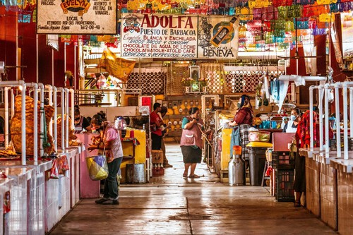 En México, 8 de cada 10 trabajadores informales solo fue a la primaria, pero la crisis ya alcanza a los profesionales