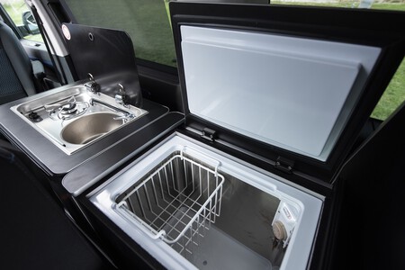 Fregadero y nevera furgoneta camper
