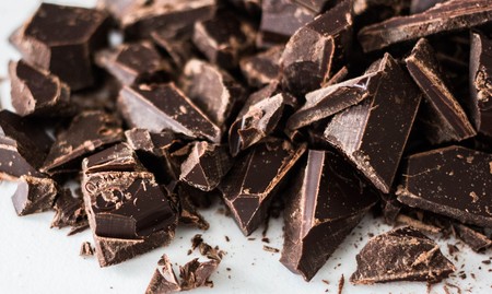 Esto es en lo que te tienes que fijar al comprar una tableta de chocolate para que sea lo más saludable posible