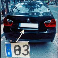 Multazo de 6.000 euros por un trozo de cinta aislante: su intento de engañar a la ZBE de Granada le salió regular