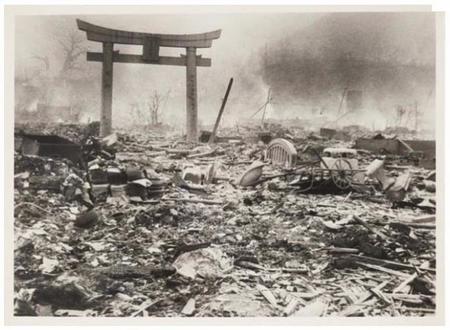 Han aparecido fotografías inéditas tomadas un día después de la bomba atómica de Nagasaki