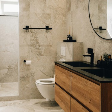 Aldi vende por tiempo limitado un toallero de diseño: no necesita taladros y cuesta menos de 12 euros