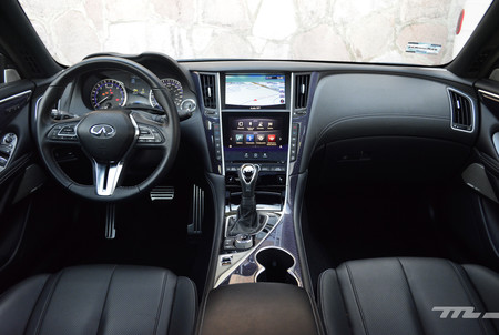 Infiniti Q60 400 Sport 8