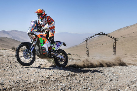 Laia Sanz, la heroína del desierto, vuelve a protagonizar un gran gesto de deportividad en el Atacama Rally