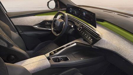 Peugeot E 5008 2024 1