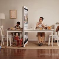 ¿El móvil o tu familia? Impactante campaña sobre el abuso de los móviles
