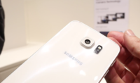Según el manual de usuario del Samsung Galaxy S6, su batería sí es removible