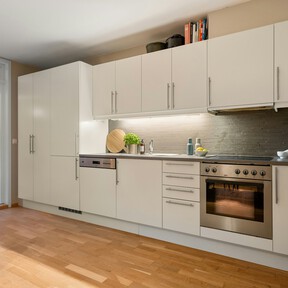 Lidl vende la solución para añadir un extra de iluminación a la cocina que no necesita cables y se enciende sola 