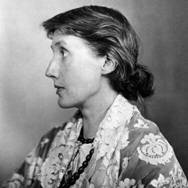 Virginia Woolf: "Las mujeres han servido durante siglos como espejos dotados del poder mágico de reflejar la figura del hombre al doble de su tamaño natural" 