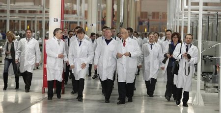 Rusia abre la mayor fábrica del mundo de baterías de litio