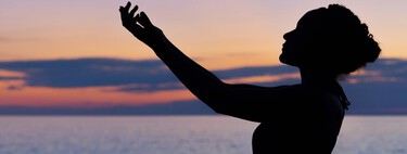 Así se hace el gorilla row: el ejercicio que fortalecerá tu core y afinará tu cintura