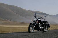 Honda Shadow 750 C-ABS, ahora con ABS y frenada combinada