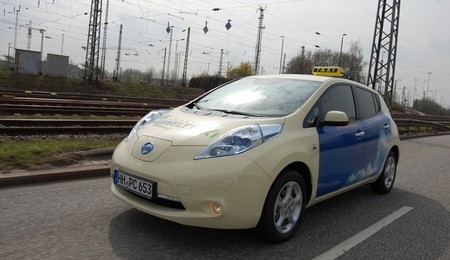 Un taxi eléctrico puede ahorrar unos 5.000 euros al año