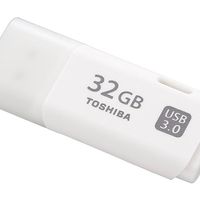 Si buscas un pendrive fiable, en Mediamarkt tienes el Toshiba TransMemory U301 de 32 Gb por 9,95 euros 