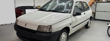 Aún puedes estrenar un coche barato: este Renault Clio tiene 32 años, pero solo ha recorrido 909 kilómetros