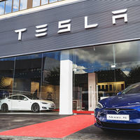 Tesla cerrará sus tiendas: ahora sólo se podrán comprar sus coches eléctricos por Internet