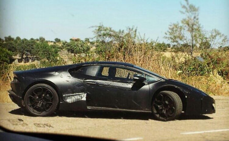 Avistamiento: Lamborghini Cabrera dándose un garbeo por Extremadura