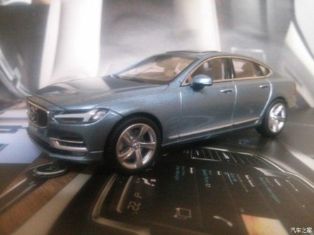 La filtración del Volvo S90 a través de una miniatura a escala, culpa de un empleado "con la mano larga"