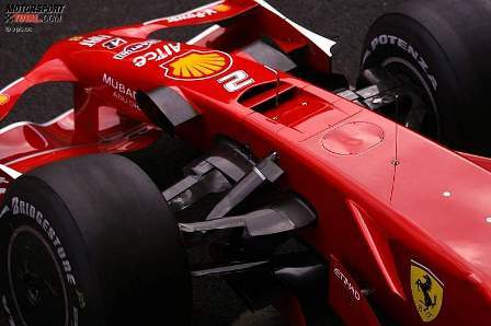 El nuevo morro del Ferrari F2008 sorprende en Montmeló