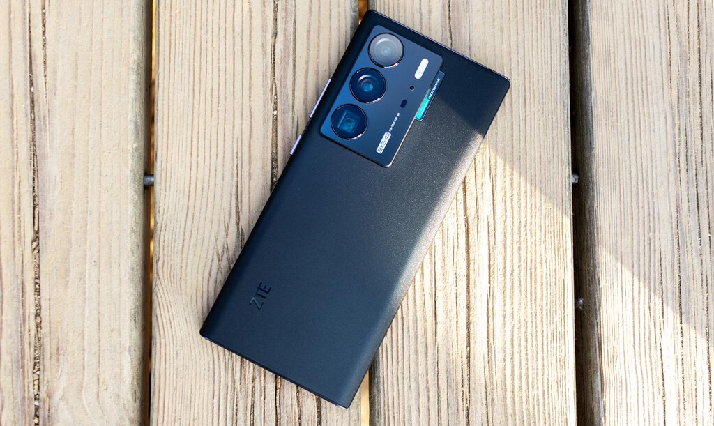 ZTE Axon 40 Ultra, análisis: pretende pasar desapercibido y termina siendo cañón en (casi) todo