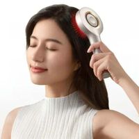 Toda una peluquería Spa en un solo aparato: el peine Xiaomi que hace de todo, incluso echar serum