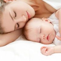 Colecho con el bebé: por qué dormir juntos es beneficioso