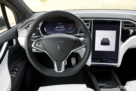 EEUU tacha a Tesla de "irresponsable" por utilizar a los clientes como beta-testers del nuevo Autopilot