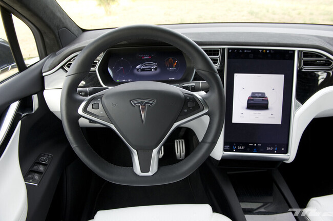 EEUU tacha a Tesla de "irresponsable" por utilizar a los clientes como beta-testers del nuevo Autopilot