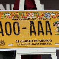 Las placas del Mundial ya son un éxito en CDMX: más de 10,000 automovilistas las han solicitado y hay una ganadora 