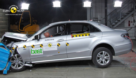 Mercedes-Benz E 220 CDI euroncap
