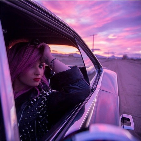 Demi Lovato lo de ser madre lo ve lejano, pero su novio no