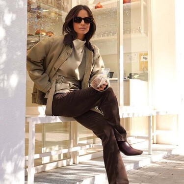 Las nuevas New Balance en color avellana que arrasan en los looks de las pijas este otoño-invierno 