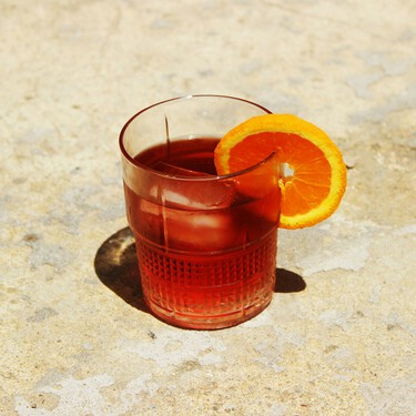 Al fin suben las temperaturas y lo celebramos tomando este vermú catalán gran reserva acompañando el aperitivo