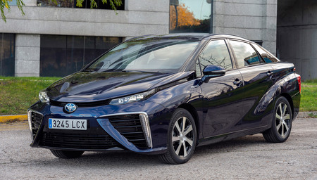 El primer Toyota Mirai 'español' de hidrógeno llega para acompañar la COP25, pero sigue sin comercializarse
