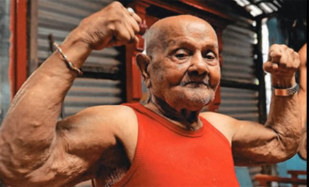Manohar Aich, el bodybuilder de casi 102 años de edad
