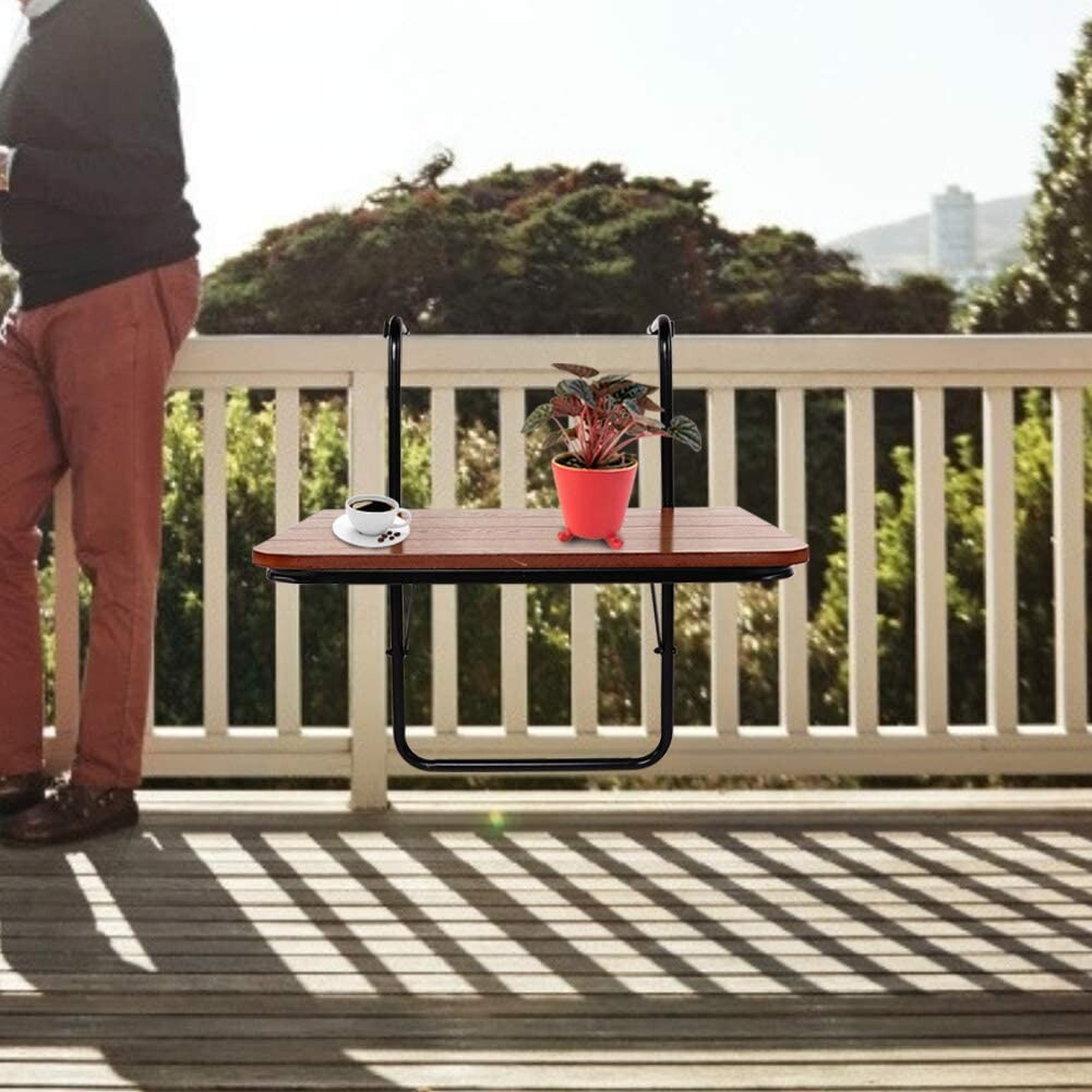 Mesas para colgar de la barandilla y disfrutar de tu balcón, por