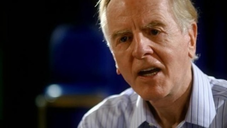 John Sculley, ex-CEO de Apple, opina que Apple debería rehacer su forma de producir el iPhone